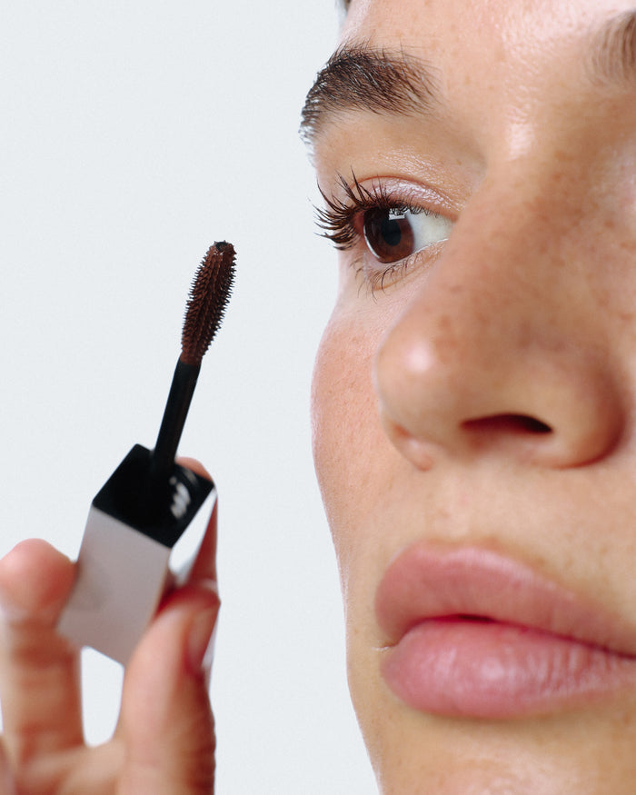 BROWN TERMO MASCARA with peptides