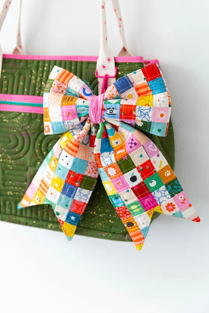 Mini Patchwork Quilted Bows Pattern