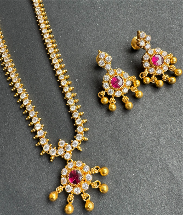 The Arunika Silver Necklace & Earrings (White)