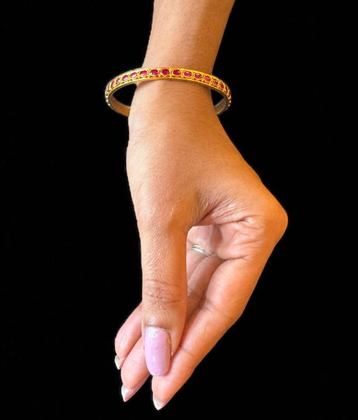 The Diya Silver Kempu Bangle-Single (Size 2.2/2.4/2.6/2.8)