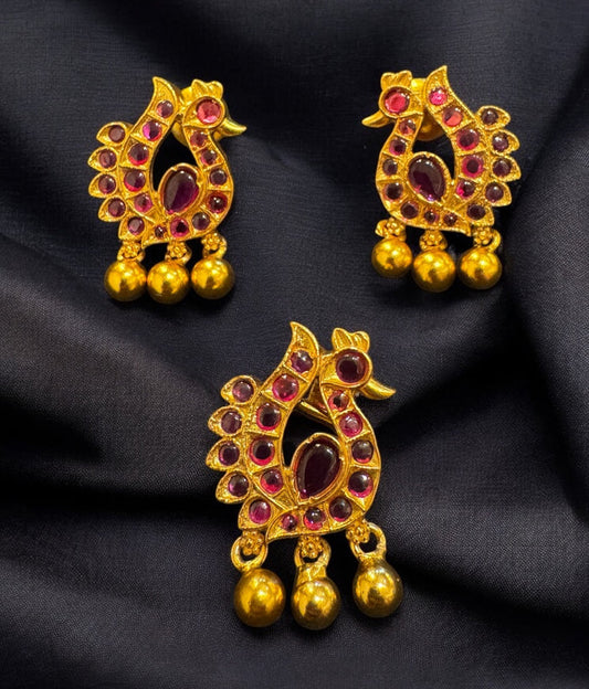 The Lasaka Silver Peacock Kemp Pendant Set
