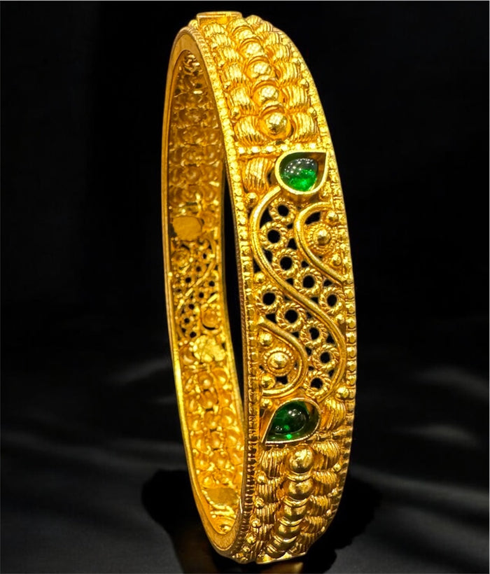 The Parag Silver Green Kemp Filigree Silver Bangle (Size 2.2/2.4/2.6/2.8)
